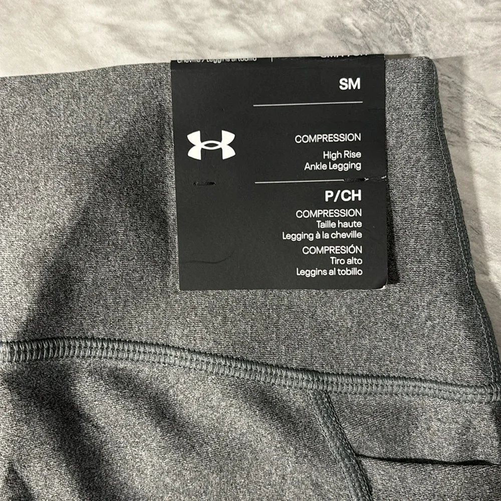 Under Armour high rise ankle legging. - Picture 6 of 7